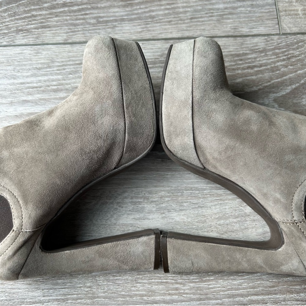Vera Gomma Taupe  Suede Leather Chunky Heel Platform Slip On Ankle Boots - Picture 10 of 16